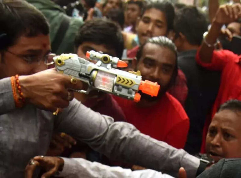 2 Ajmer men arrested for posting a photo with a toy gun