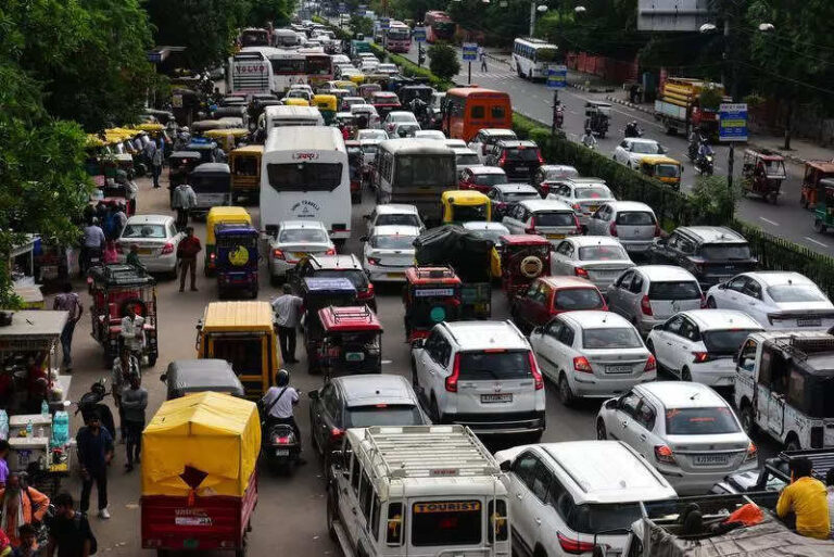 30 traffic signals in Jaipur now work till midnight, more to come