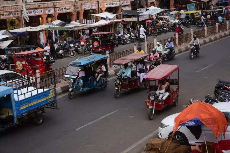 Remove illegal posters, banners in Walled City, JMC-H officials told