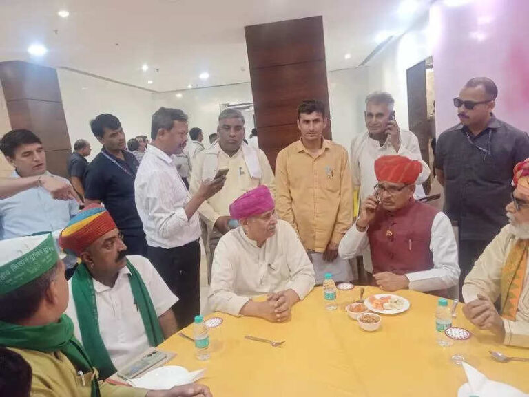 Raj farmers challenge bank practices under crop insurance scheme during meeting with agri minister