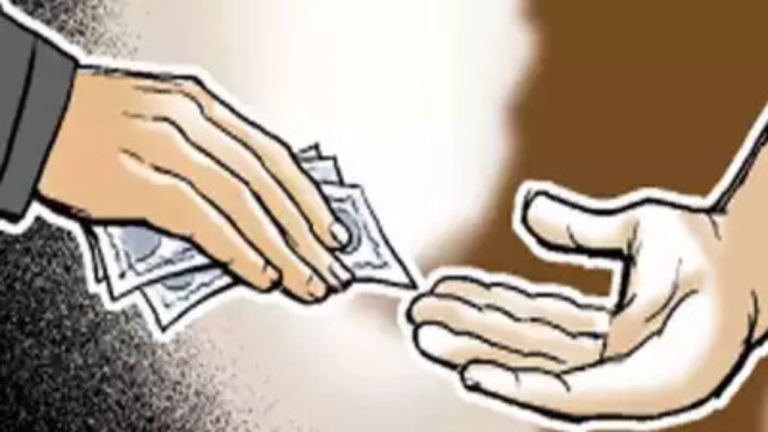 CA, handloom inspector arrested for taking Rs 10,000 bribe in Kota