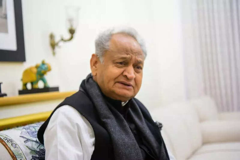 State govt has lost ‘authority’: Gehlot