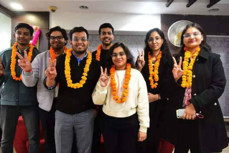 Jaipur girl gets AIR 6 in CA final; 7 city students secure ranks in top 50