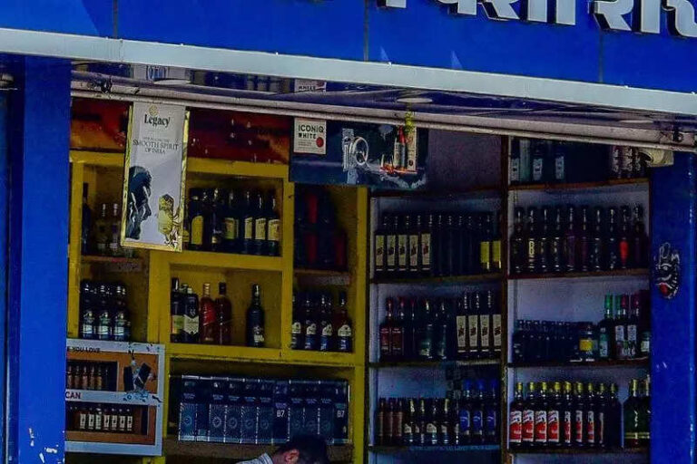 Illegal liquor worth Rs 4.5 lakh seized in Jhunjhunu dist