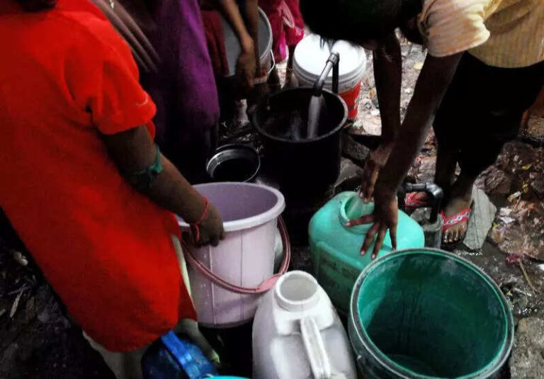 Present drinking water policy in 4 weeks: HC to Raj govt