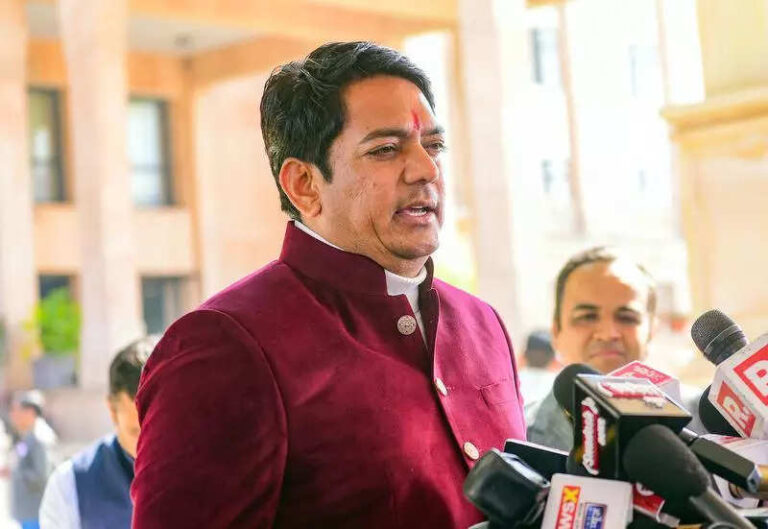 Uproar in Assembly over delay in payments for Palanhar scheme