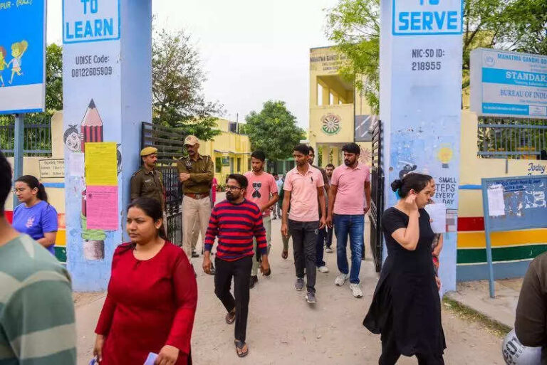 REET held amid strict checking of dress code in Rajasthan