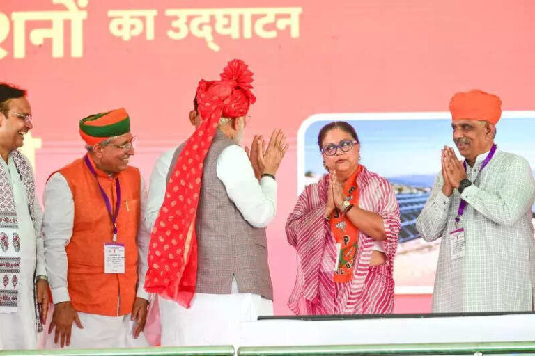 Massive crowd turns up braving scorching sun, sandstorm