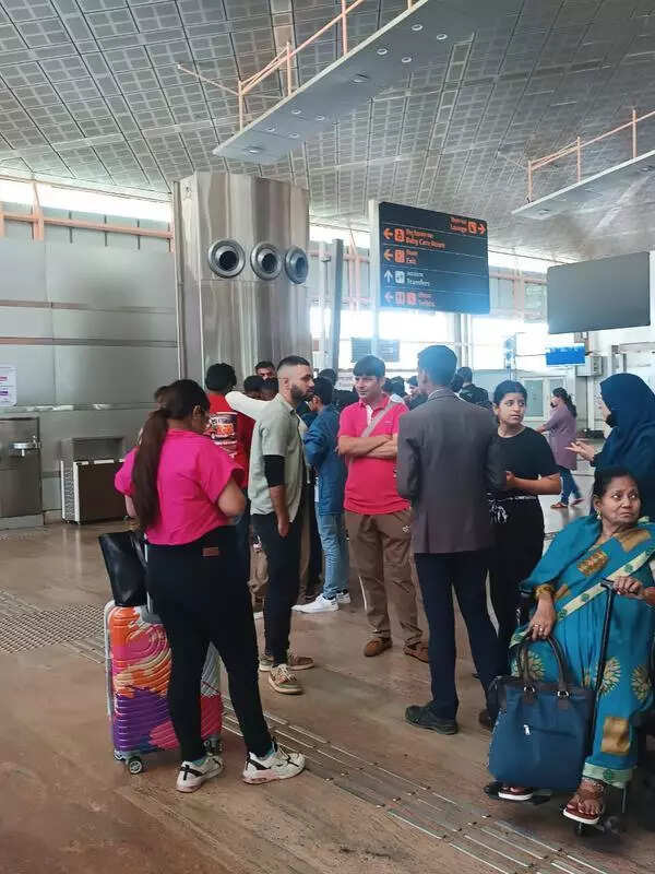 Bengaluru-Delhi flight makes emergency landing in Jaipur