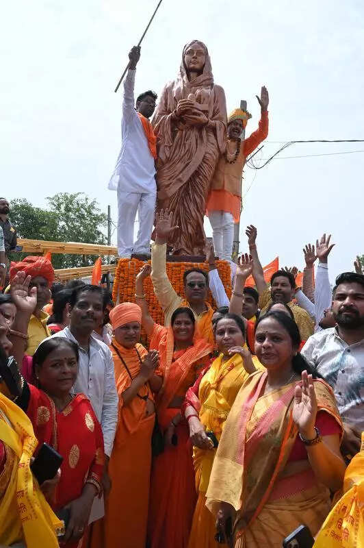 Ahilyabai Holkar statue unveiled on JMC-H initiative