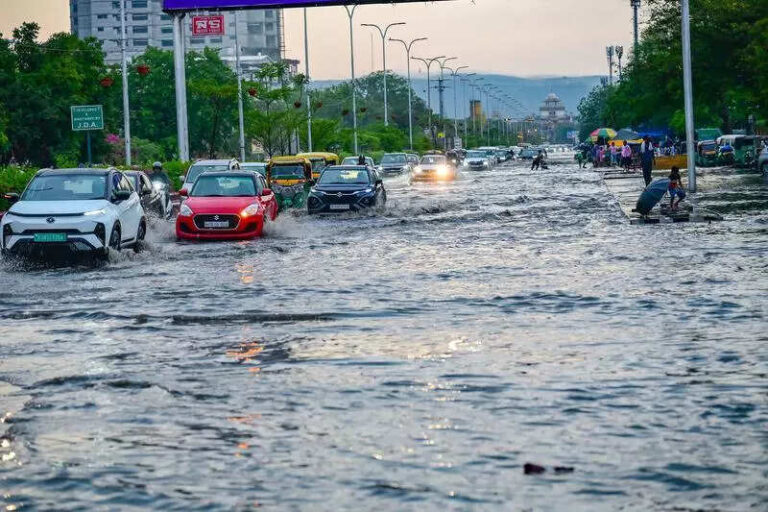 Roads flooded, traffic crawls in city, other dists after downpour