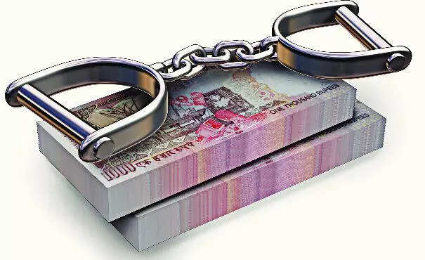 Five pose as govt officers, abduct two for extortion; arrested in city