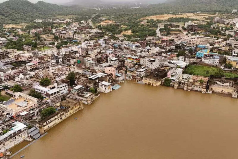 Heavy rainfall claims 3 lives in state, leaves many stranded