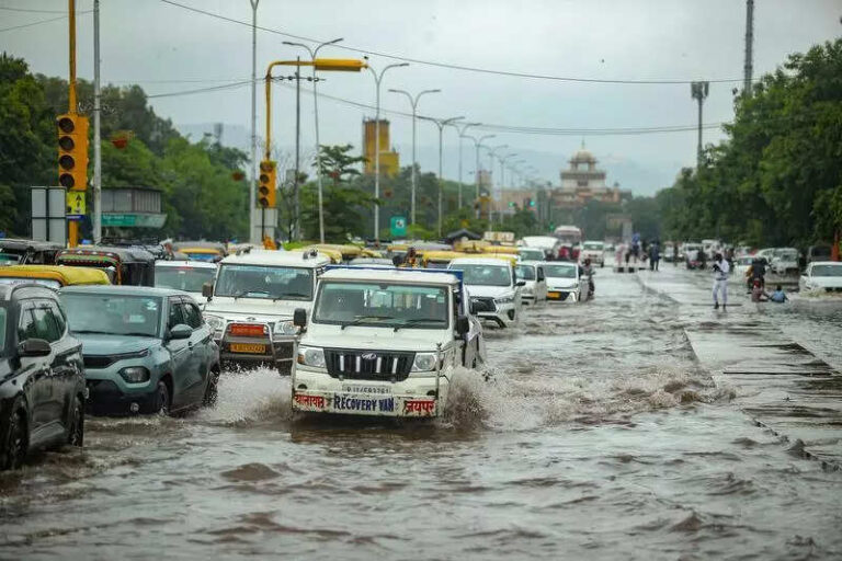 Waterlogging, traffic woes bring agony to people